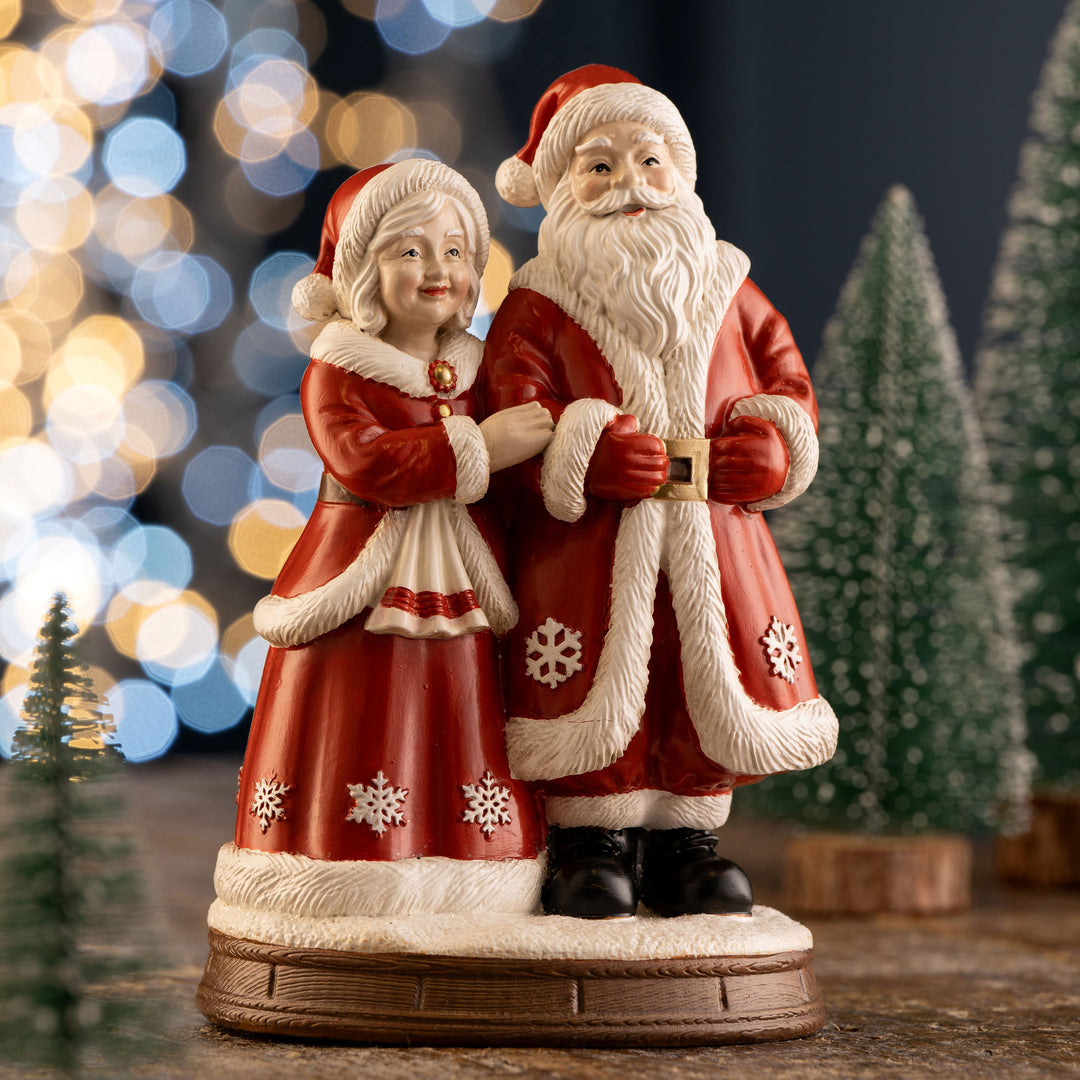 Aynsley Mr & Mrs Claus Figurine
