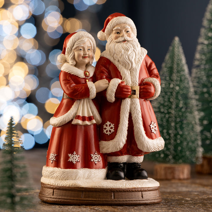 Aynsley Mr & Mrs Claus Figurine