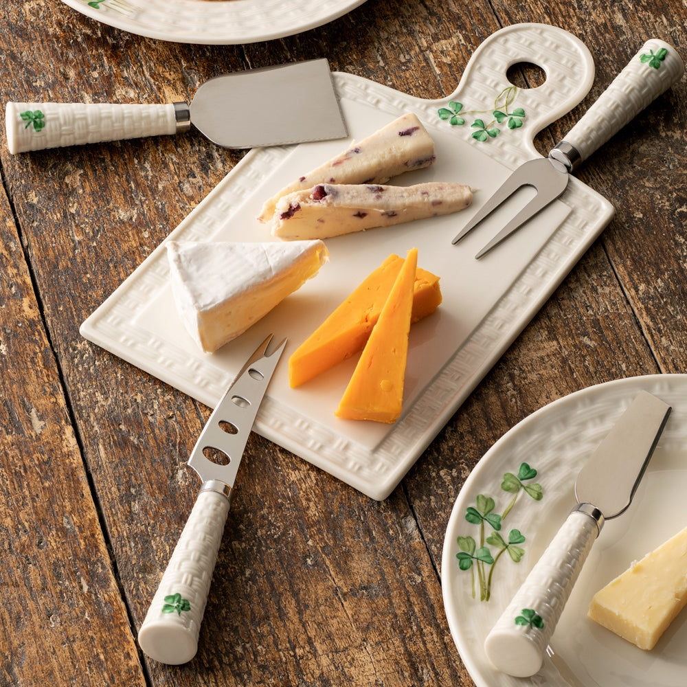 Belleek-Classic-Shamrock-Cheese-Knife-Set-of-4
