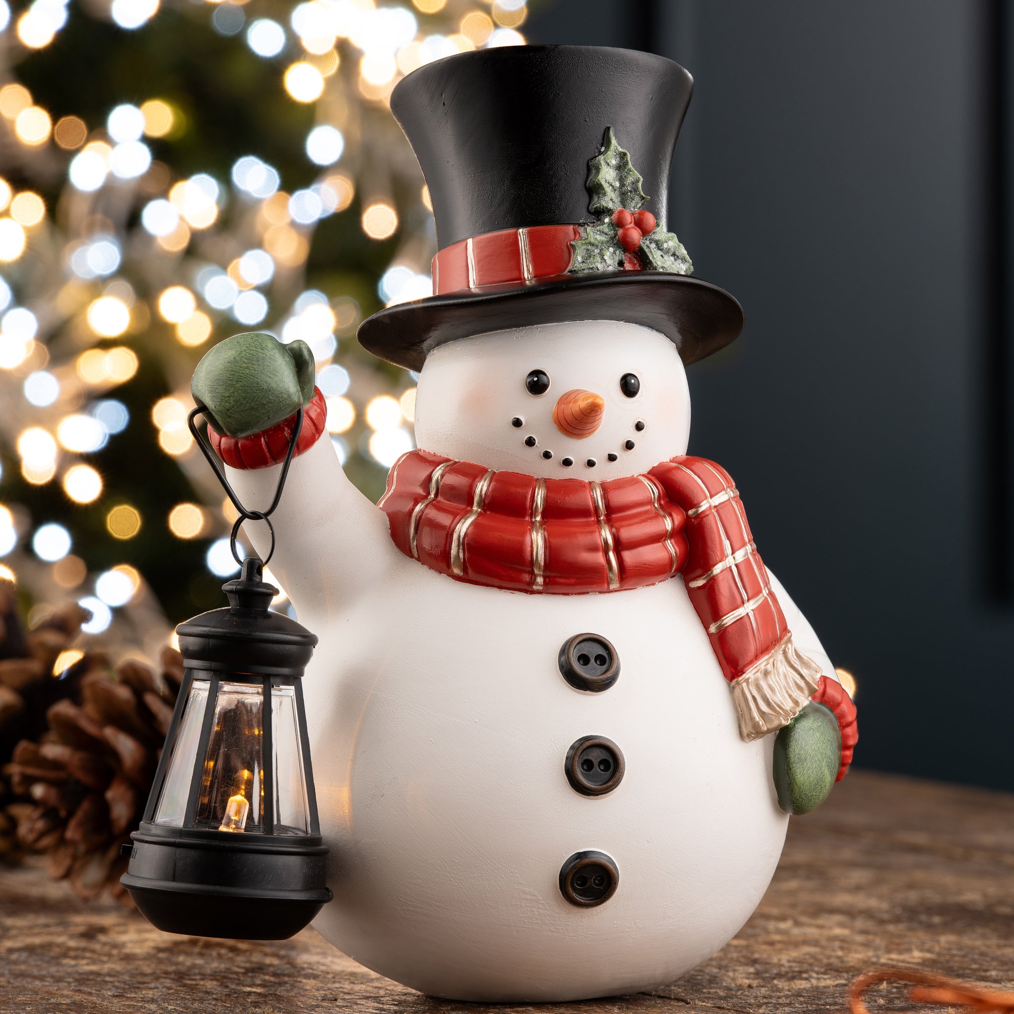 Aynsley LED Snowman & Lantern – Belleek Pottery
