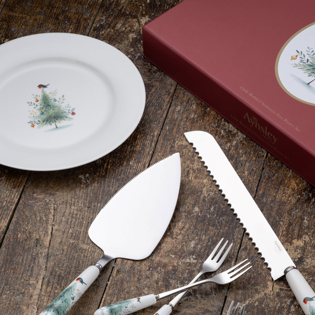 Aynsley Little Robin Christmas Tree Teaplates Set of 4