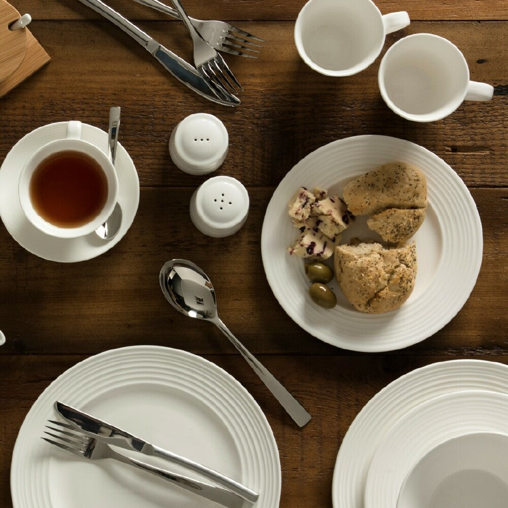 Belleek Classic 1880 Shamrock Gold 16 Piece Dinner Set – Belleek