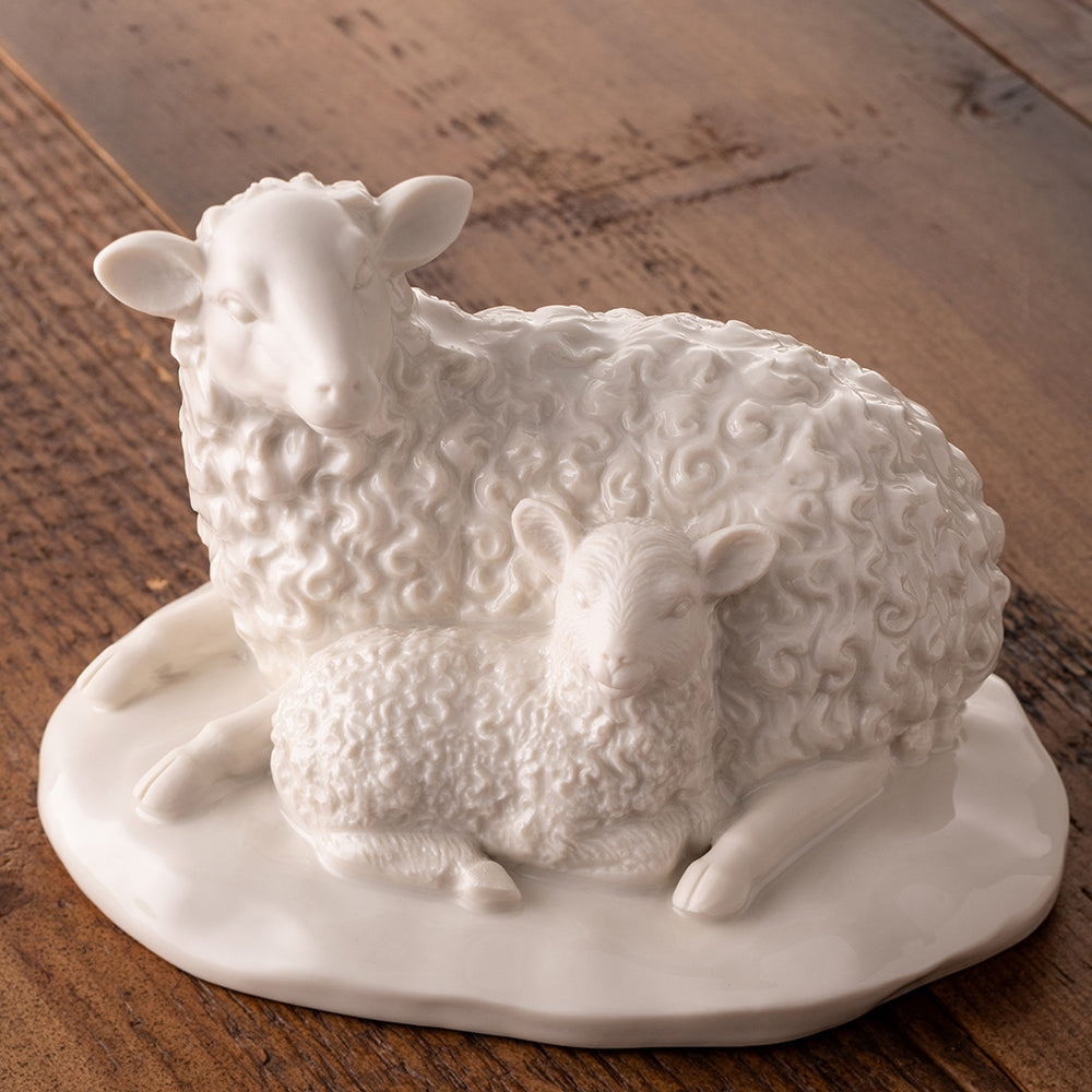 Belleek Classic Sheep & Lamb Ornament