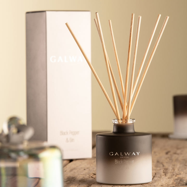 Galway-Crystal-Black-Pepper-&-Gin-Diffuser