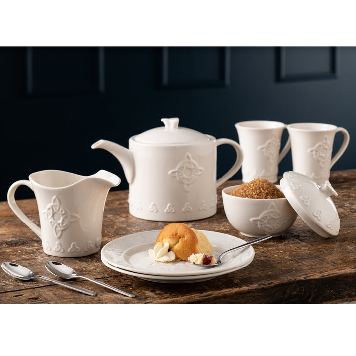 Belleek-Classic-Trinity-Knot-Covered-Sugar